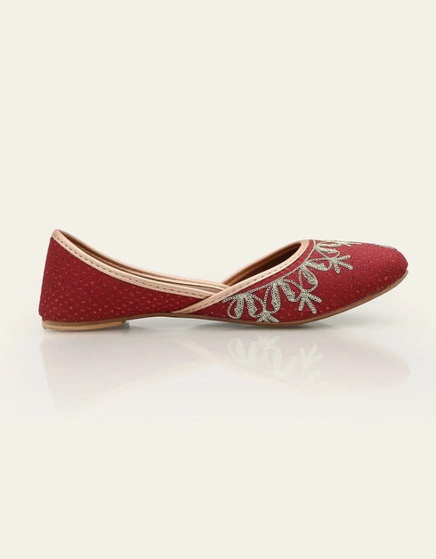 Opulence Legacy Maroon Embroidered Khussa with Floral Design – Essence by Rubina